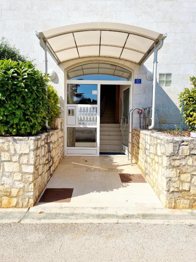 Sea View App Mirta Apartment Umag Exterior foto